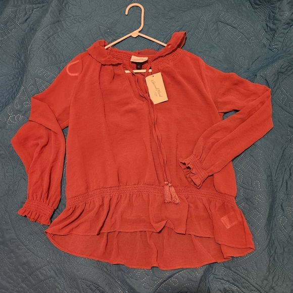 Universal Thread Tops - NWT Women's Universal Thread Dark Mauve/ Dusty Rose Ruffled Top